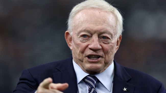 jerry-jones-has-high-praise-for-free-agent-wide-receiver