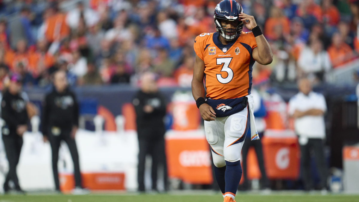Broncos' play under review: Russell Wilson never saw wide-open KJ