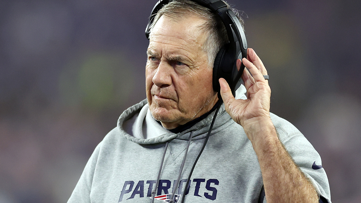 Patriots Coach Bill Belichick Adds Minorities to Staff After Years of  Lagging - Bloomberg