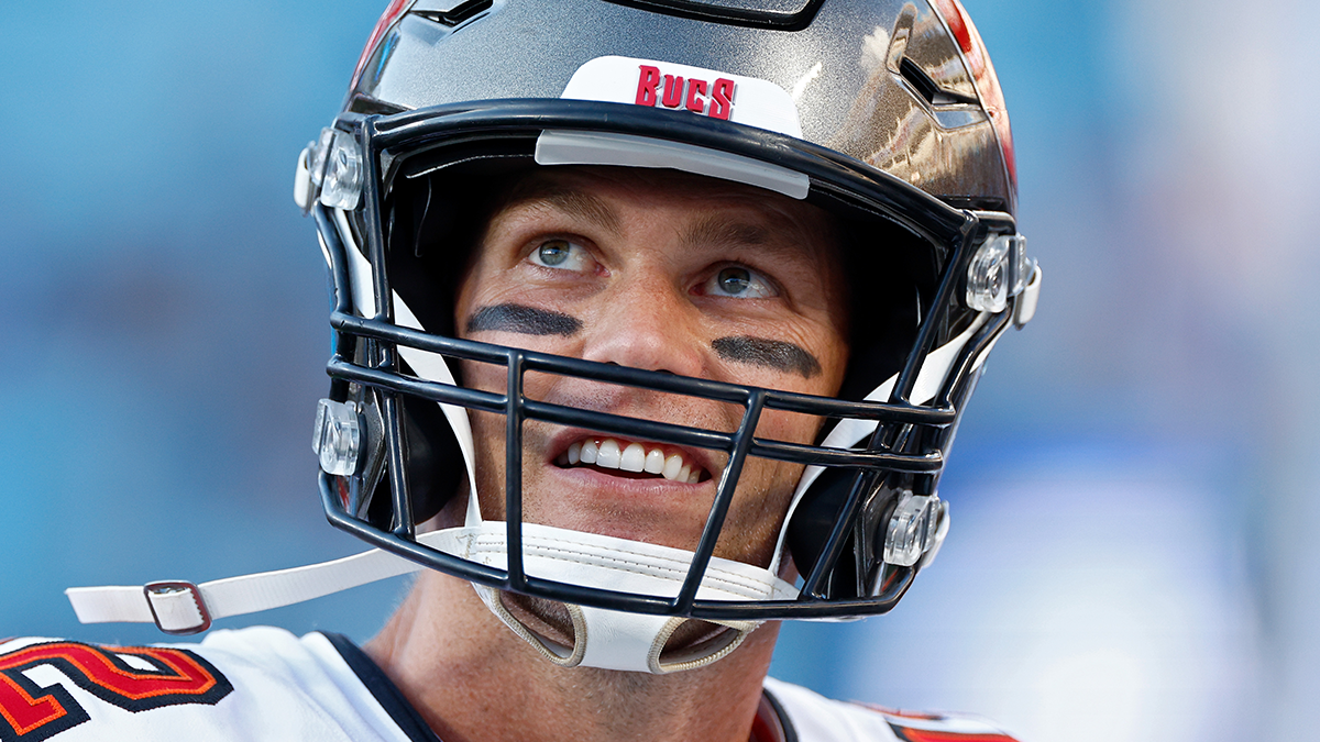 Tom Brady reaffirms his commitment to the Tampa Bay Buccaneers