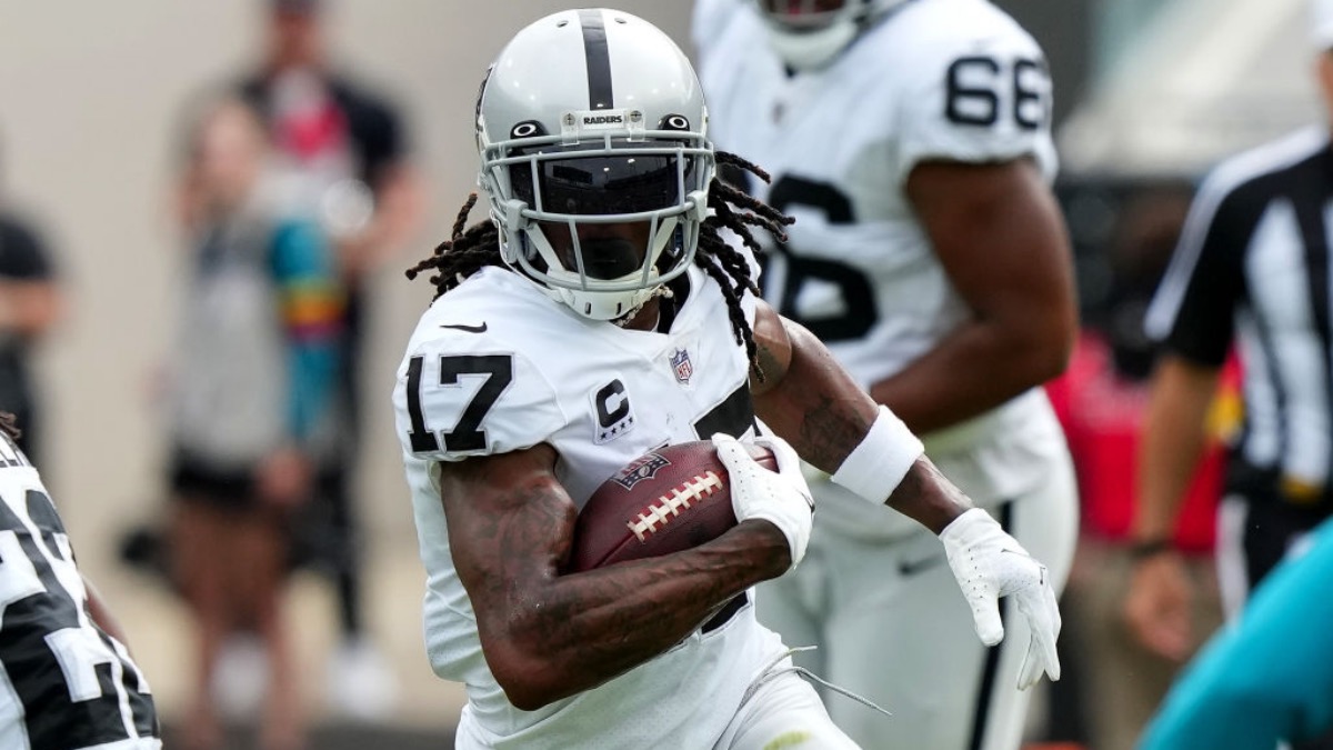 Raiders' coach tempers Davante Adams concerns after apparent injury: 'I  don't think it was crazy serious'