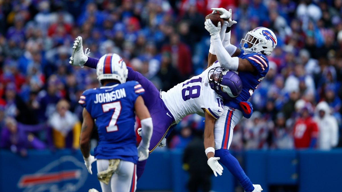 Ball, gloves from game-winning catch vs Bills arrive in Canton