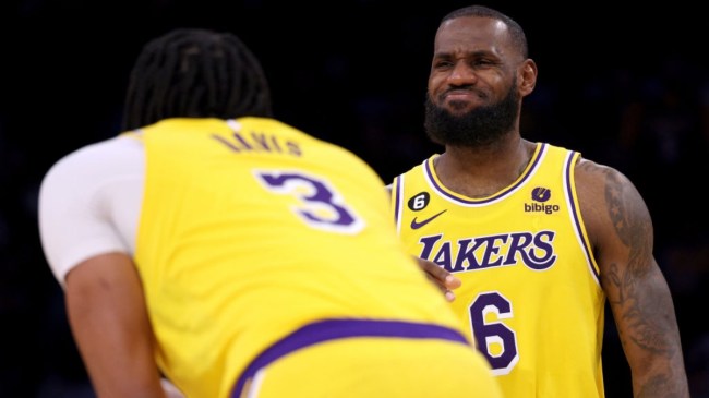 verified-twitter-account-posing-as-lebron-james-requests-trade-from-lakers