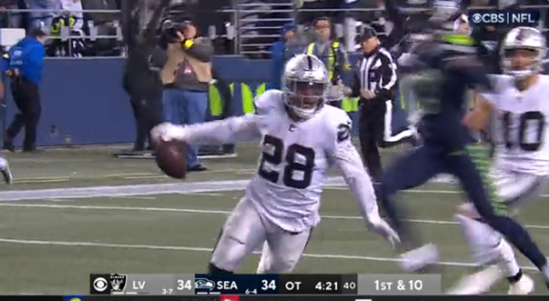 Fans Angry They Missed Ending Of Raiders-Seahawks Game While CBS