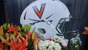 UVA Students Hold Stunning Silent Vigil Honoring Football Players Killed In Tragic Shooting
