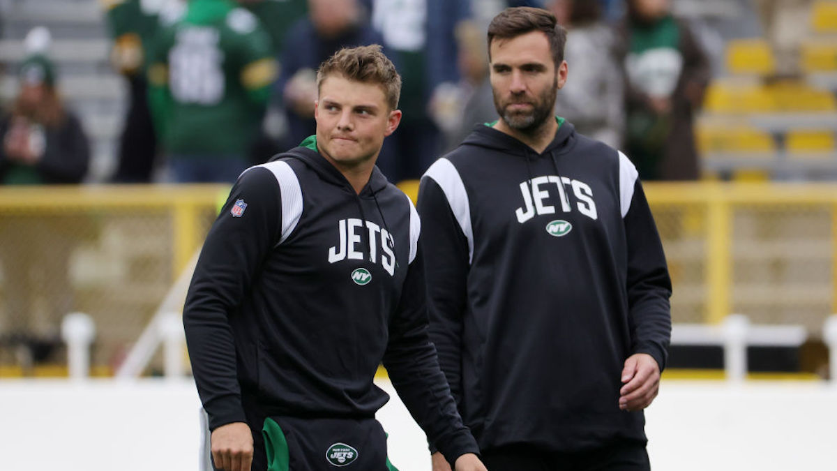 Zach Wilson has sprained PCL, out 2-4 weeks; Jets trade for Joe Flacco -  The Boston Globe
