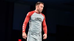 Retired UFC Fighter Jake Shields Attacks Mike Jackson At UFC PI Over Twitter Beef