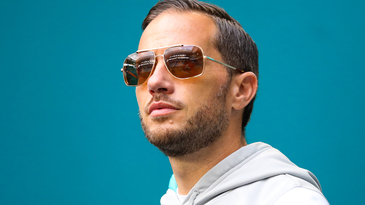 Viral Video Of Mike McDaniel Makes The Head Coach Even More Likeable