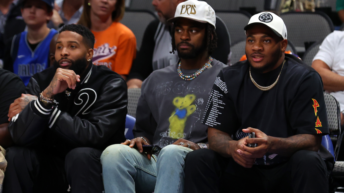 Reaction Obj Seen At Mavs Game With Micah Parsons Trevon Diggs 1251