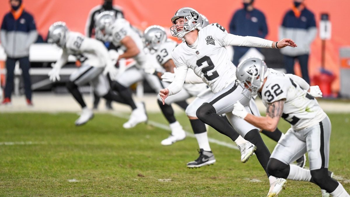 Raiders' Daniel Carlson offers take on new kickoff rule