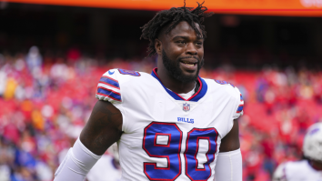 Shaq Lawson Rocks Hilarious ‘Jacket Under Jersey’ Look As Bills Practice In Freezing Temps