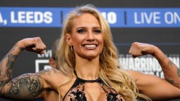 Boxer/Model Ebanie Bridges Fires Back At Haters Who Don’t Like Her Provocative Outfits At Boxing Weigh-Ins