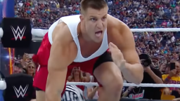 Pro Wrestler Reveals WWE Had Big Plans For Rob Gronkowski Before Tom Brady Ruined Everything