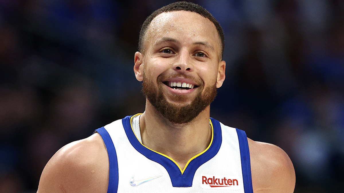 Fan Reunites Steph Curry With Lost Free Throw Trophy