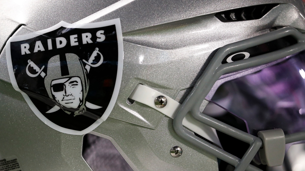 Tom Brady To Raiders Speculation Increases After Derek Carr's Benching