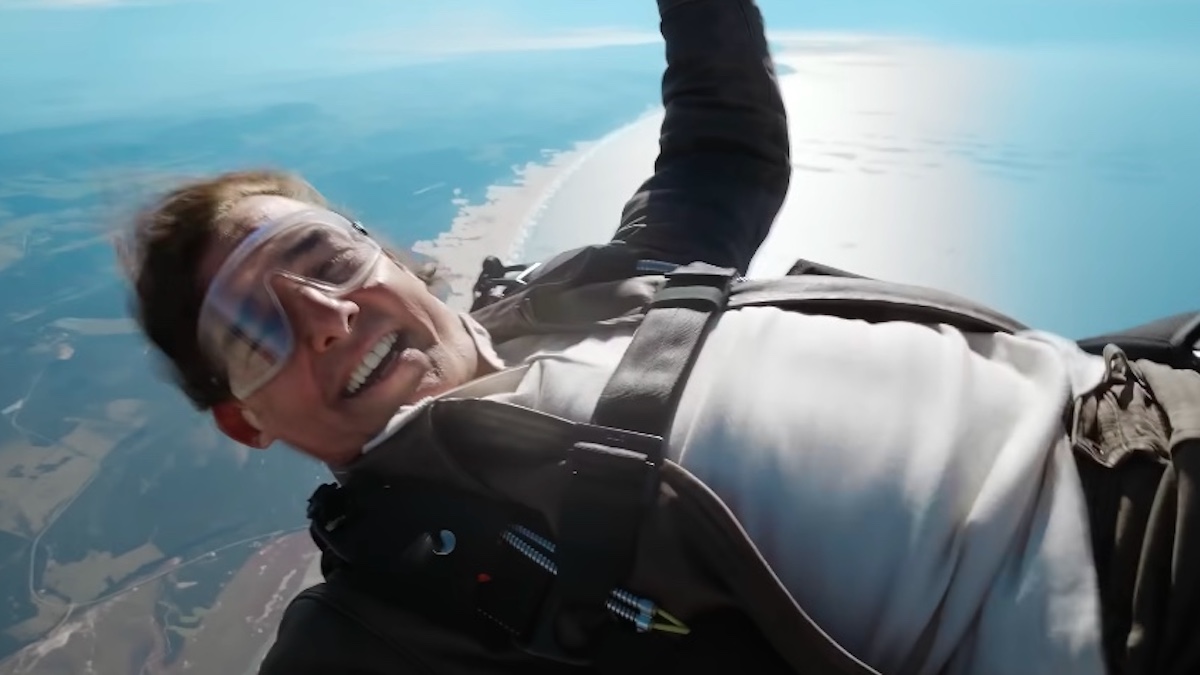 tom cruise skydiving commercial real