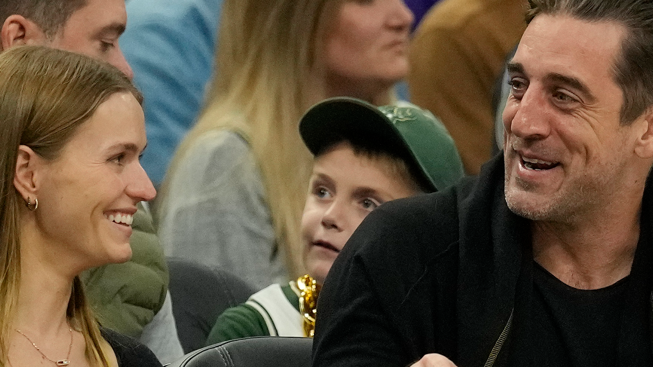 Yes, Aaron Rodgers is one of the Milwaukee Bucks owners