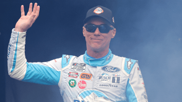 NASCAR World Reacts To Retirement Of Kevin Harvick, Who Replaced Dale Earnhardt After Crash