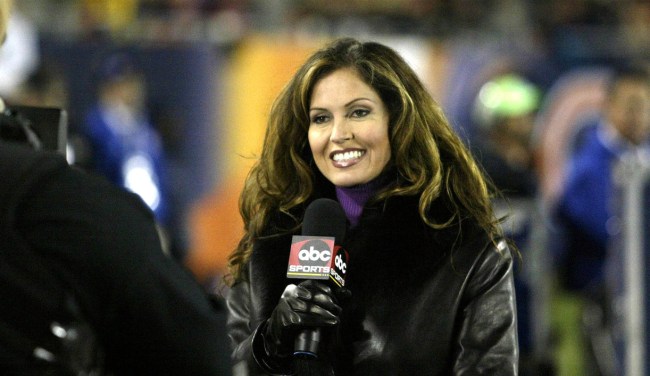 lisa guerrero on the sidelines for monday night football