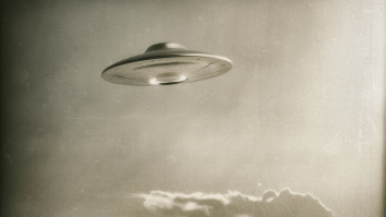 UFO Expert: Mysterious Craft Photographed Over Juarez Is Of ‘Non-Human Origin’