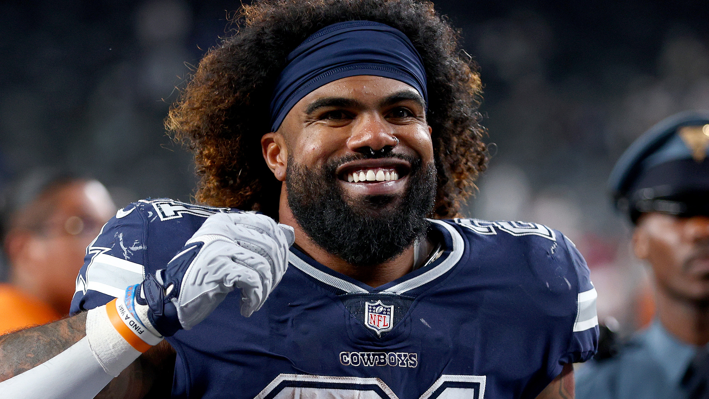 How did Dallas Cowboys running back Ezekiel Elliott fare with