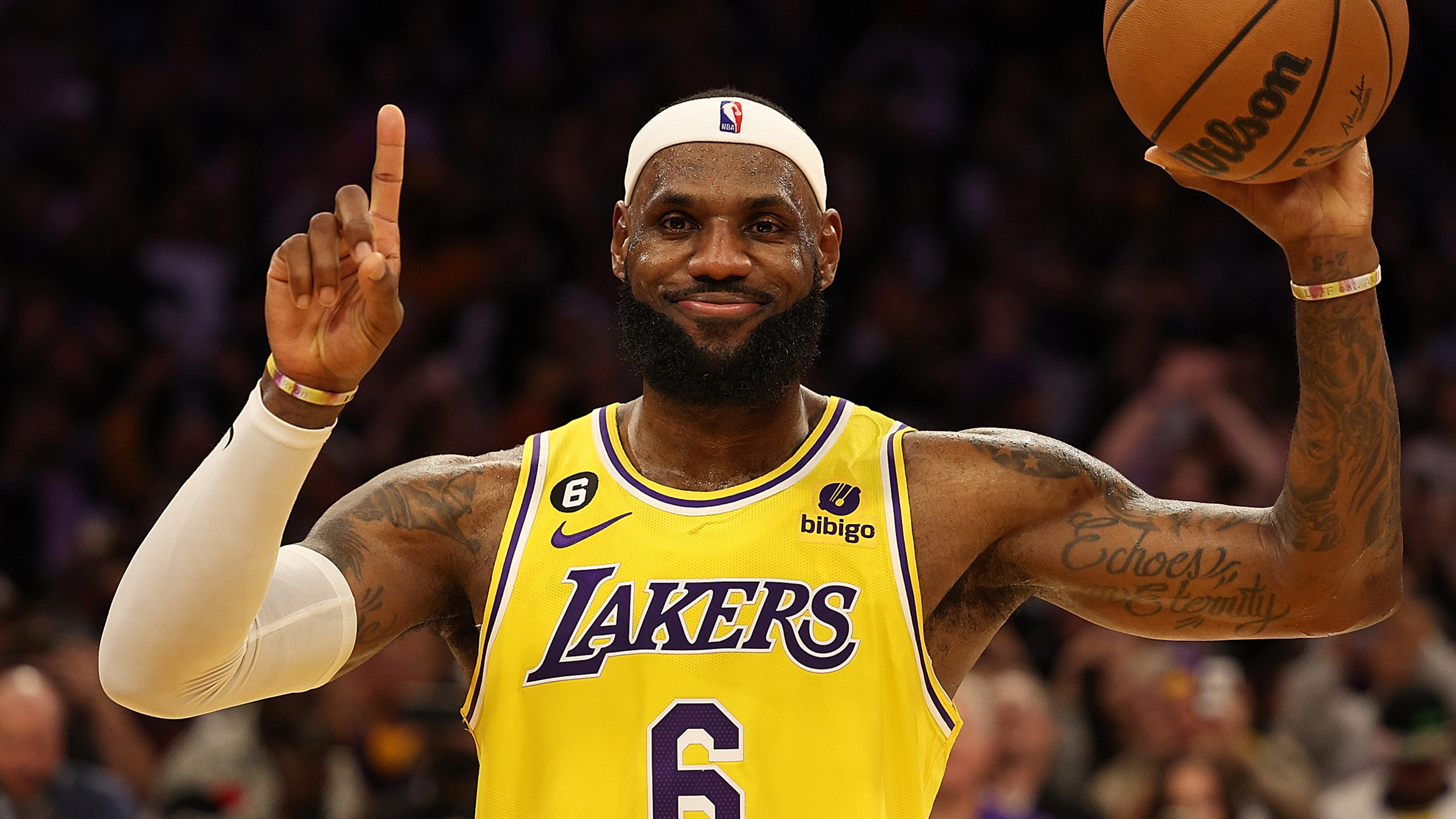 Fan &lsquo;Predicted&rsquo; When LeBron Would Break Scoring Record In October