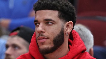 NBA Insider Shares Worrying Update On Lonzo Ball’s Mysterious Injury