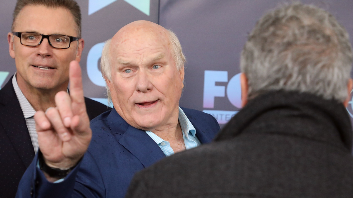 Cancer-Free Terry Bradshaw Jokes About Dying On Air to Boost the