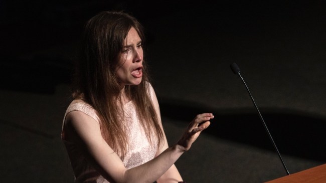 Amanda Knox speaks at a conference