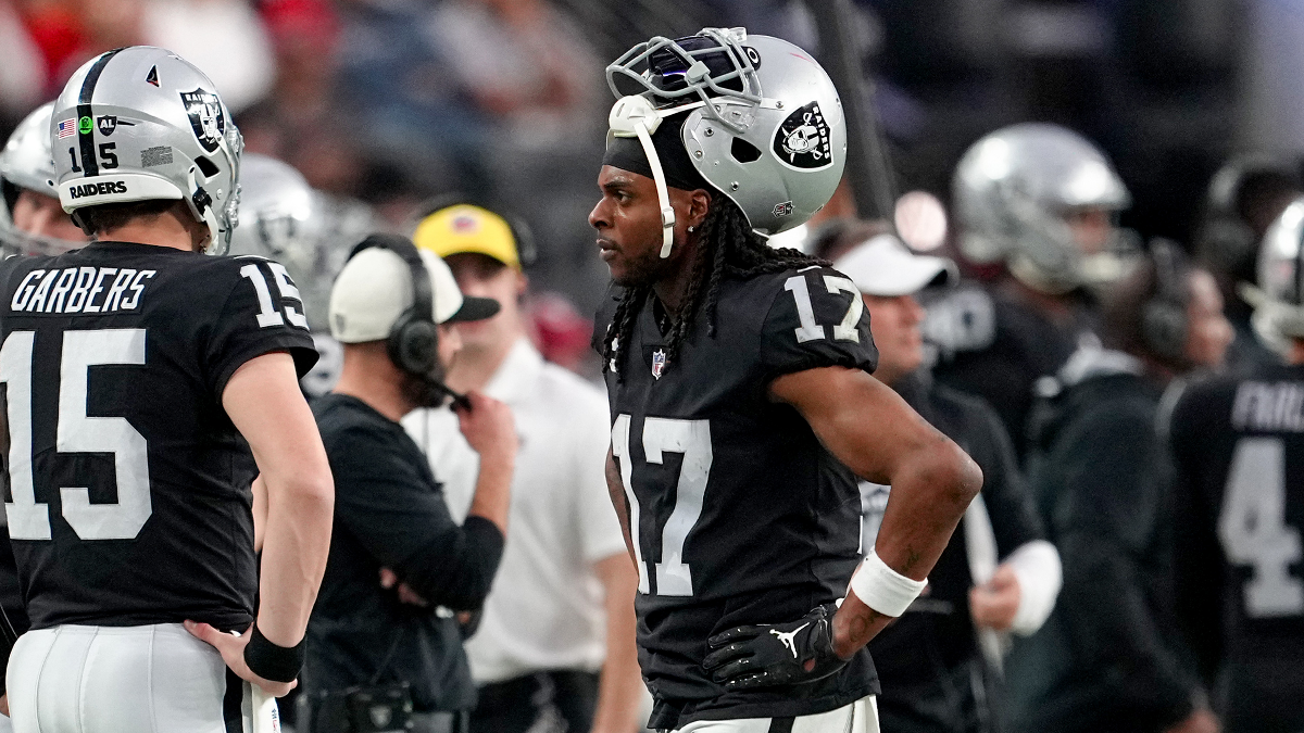 Davante Adams humble to learn in first year with Raiders