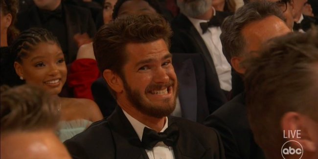andrew garfield reacting on the oscars