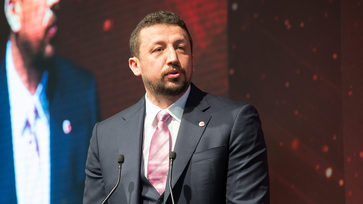 Hedo Turkoglu Details Time He Got In A Fight With JJ Reddick In Practice