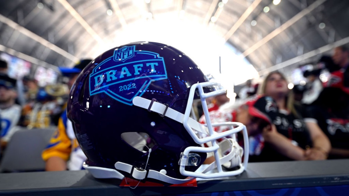 Surprising new betting favorite emerges for 2022 NFL draft's No. 1