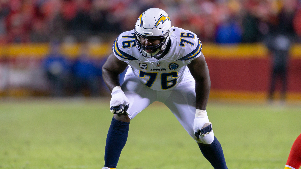 Photo Shows Insane Body Transformation By Former NFL Lineman