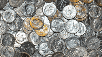 Thieves Steal 5 TONS Of Dimes Worth $200K From Back Of Truck In Walmart Parking Lot