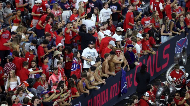 FAU fans root on the Owls at the Final Four.