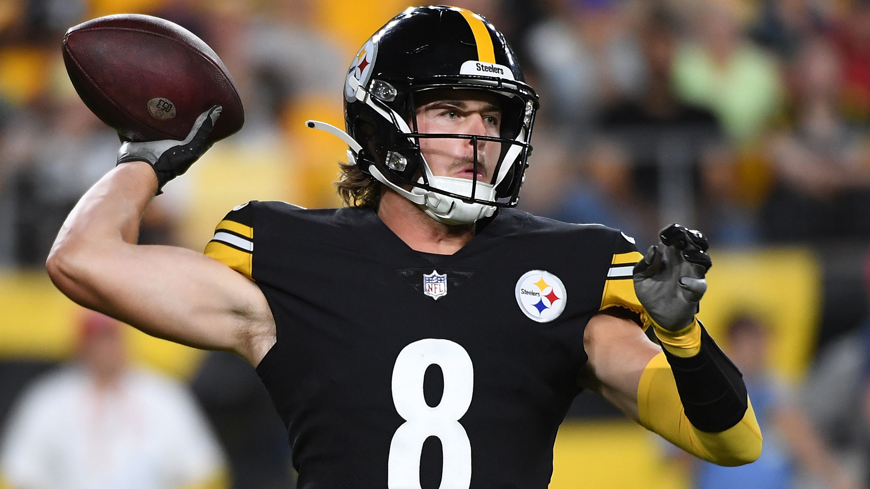 Pittsburgh Steelers quarterback Kenny Pickett (8) stands on the