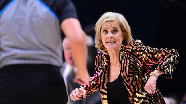 LSU coach Kim Mulkey talks to a ref during the national title game against Iowa.
