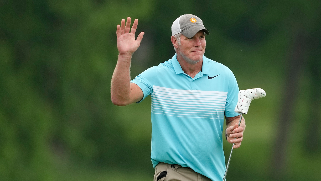 New Brett Favre Text Messages Reveal He Was Seeking Donald Trump's Help, The Spun