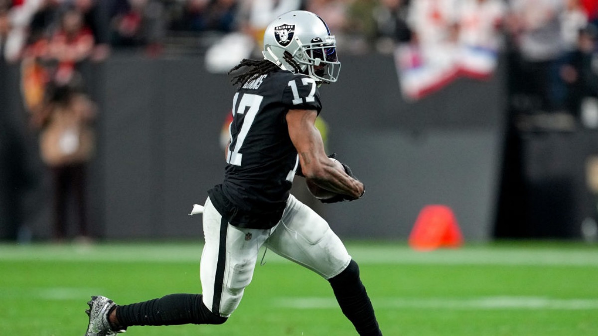 Davante Adams Reveals Surprising Top 5 Wide Receivers List