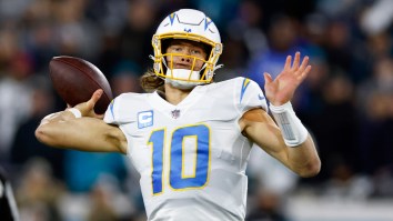 Chargers Reportedly Won’t Use Jalen Hurts Or Lamar Jackson As ‘Blueprint’ For Justin Herbert Deal