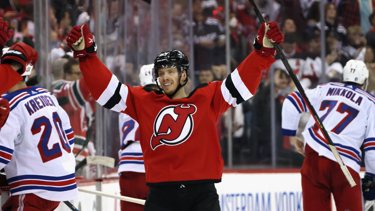 New Jersey Devils Trying to Keep Rangers Fans in New York for the Playoffs  [POLL]