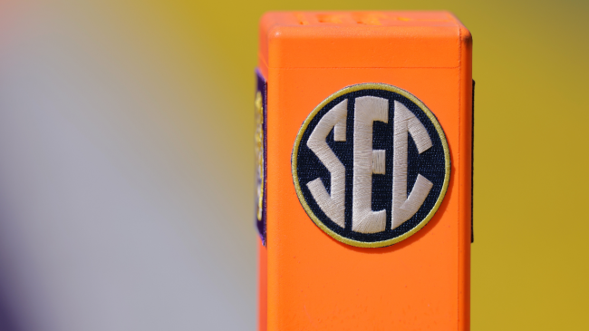 An SEC logo on a pylon.
