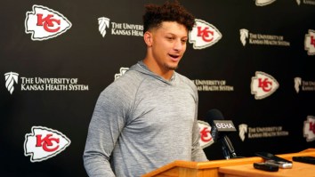 Patrick Mahomes Shows Support For Teammate Who Is Holding Out