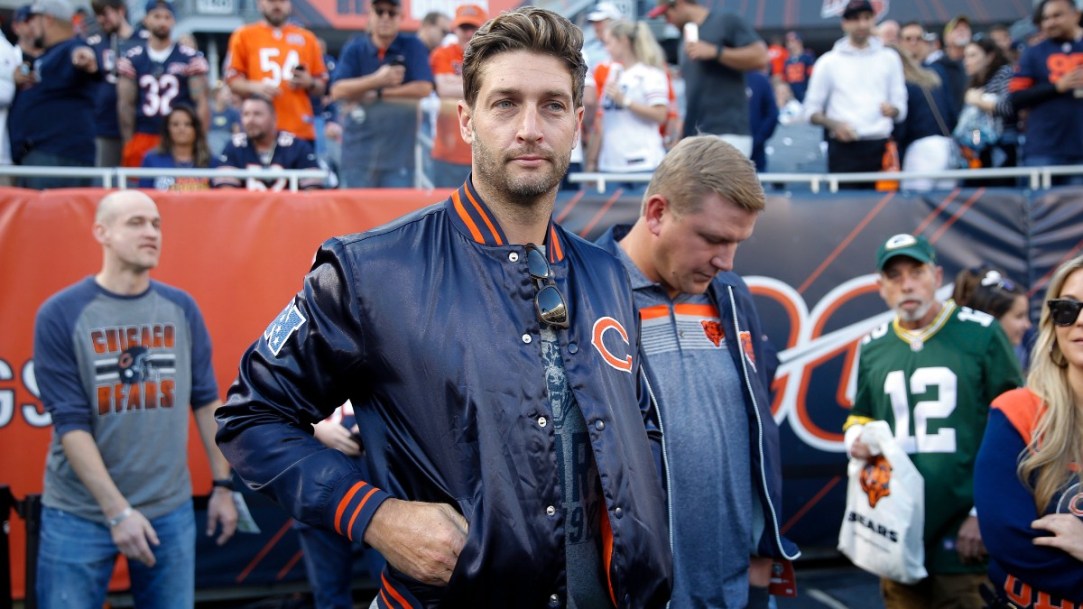 Former Bears QB Jay Cutler Shoots A Bear (While Hunting)