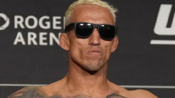 UFC Fans React To Charles Oliveira’s Physique During UFC 289 Weigh-Ins After Weight Concerns