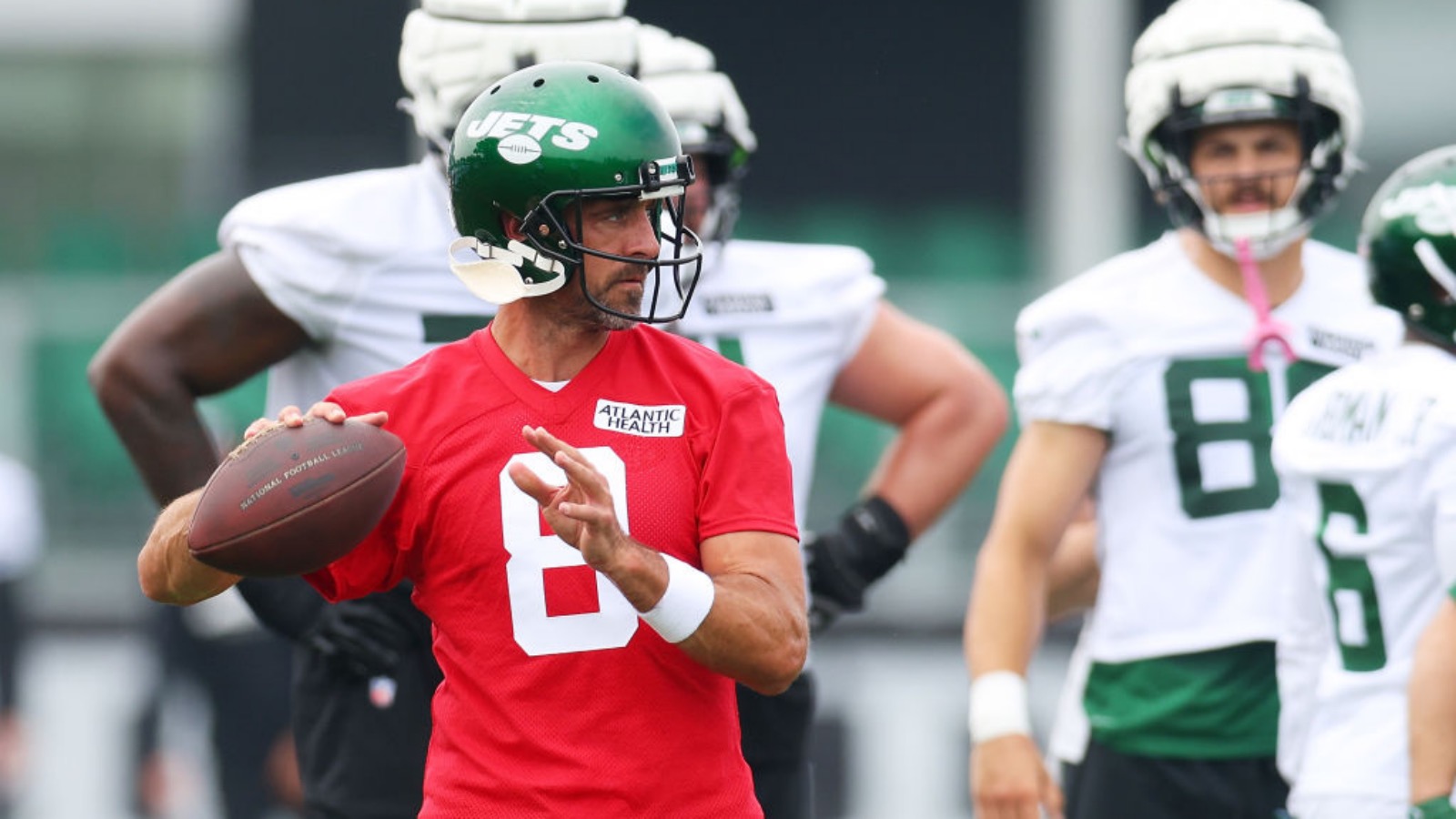 Aaron Rodgers makes Jets expectations clear at introduction