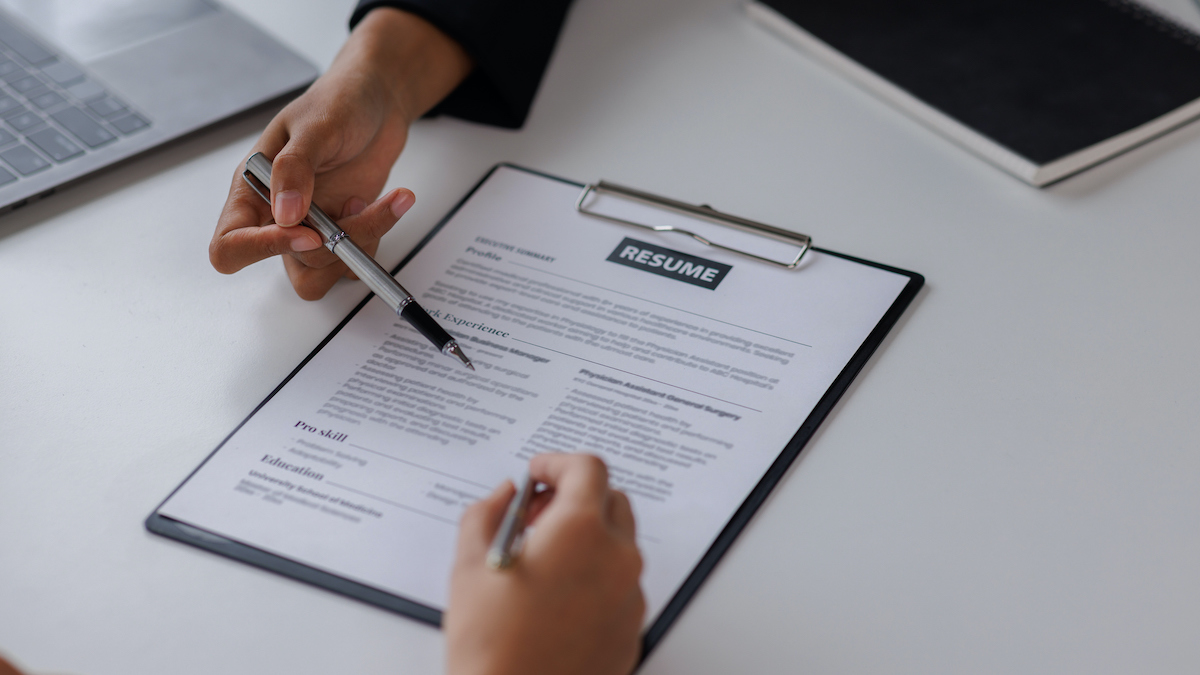 Study Finds Resumes With 'They/Them' Likely To Be Overlooked - Vimarsana News