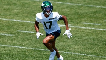 Jets Star WR Garrett Wilson Suffers Apparent Ankle Injury, Leaves Mid-Practice