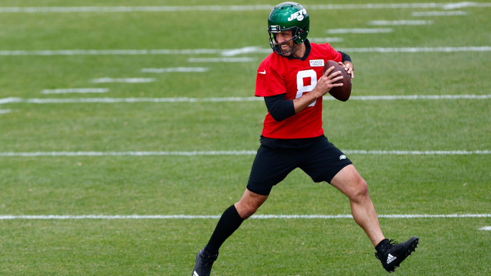 Aaron Rodgers Explains Reason For Viral Training Camp Outfit - The